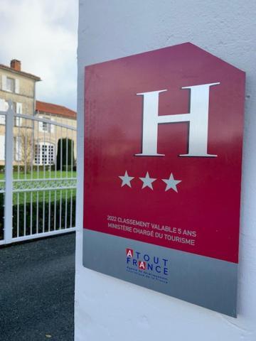 Logis Domaine Du Prieure Hotel Tonnay-Boutonne Exterior photo